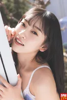 三木優彩“にゃんにゃんボディ”で誘惑　表紙は網タイツあしらった水着姿