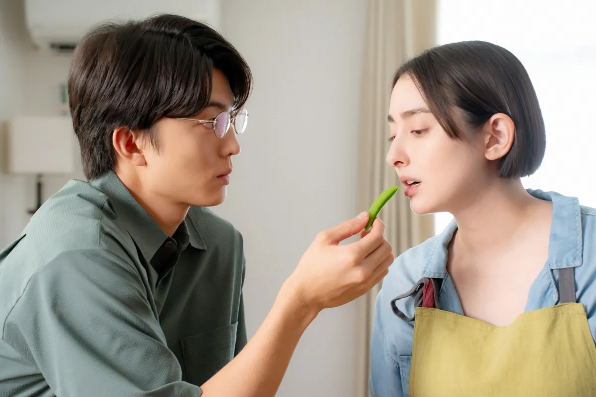 早見あかり、伊藤健太郎から枝豆あ～ん　場面写真が公開　20日放送『一緒にごはんをたべるだけ』第8話【あらすじ】
