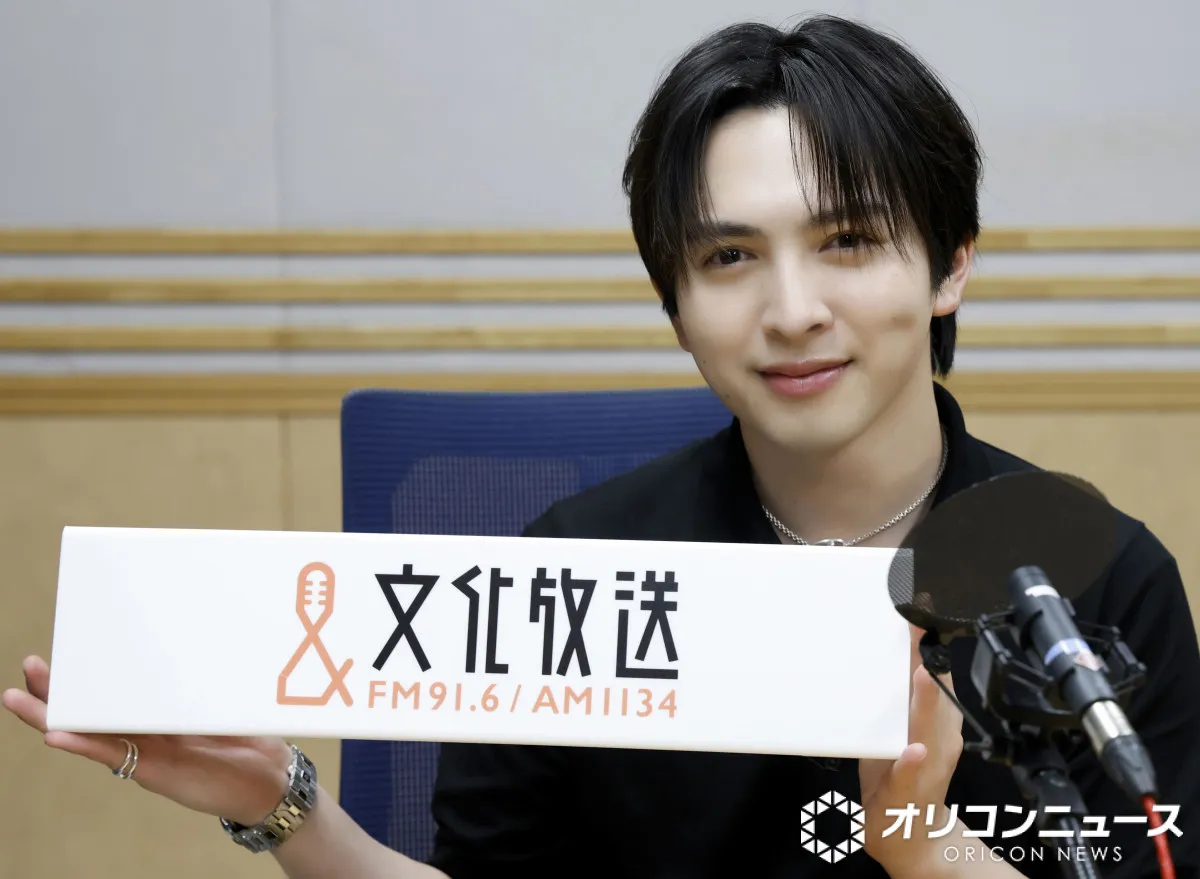 M!LK吉田仁人、冠ラジオへの思い「そのまましゃべれる場所」　メンバーで最も“ラジオ向き”な人物とは【独占密着インタビュー】