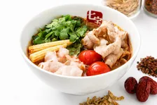 麻辣湯ブームの中…　「七宝麻辣湯」が沖縄初上陸へ　“沖縄そば”もラインナップ