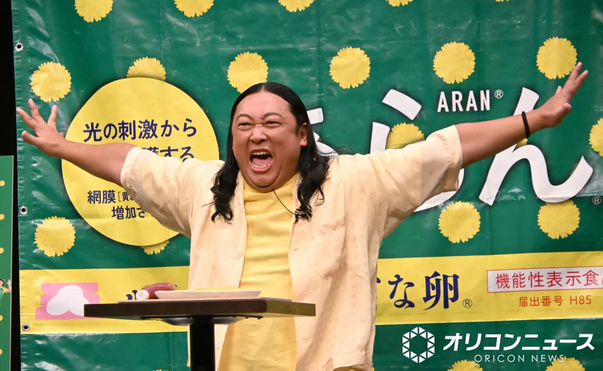 ロバート秋山、オムレツ書道を夏の定番に？　元マネージャーのクライアントにささやく「よろしくね」