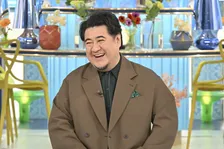 小手伸也、42歳でブレイクした理由　八嶋智人らが明かす“大学時代の小手ってる”