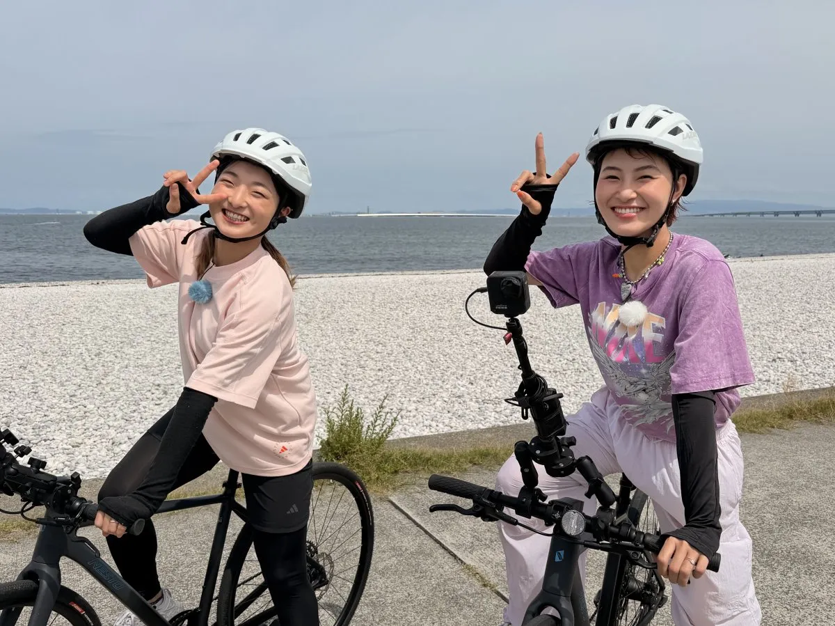 坂本花織＆村上佳菜子、チャリ2ショット　大阪・泉南をブラリ「超絶楽しかった！」「また行こうね」
