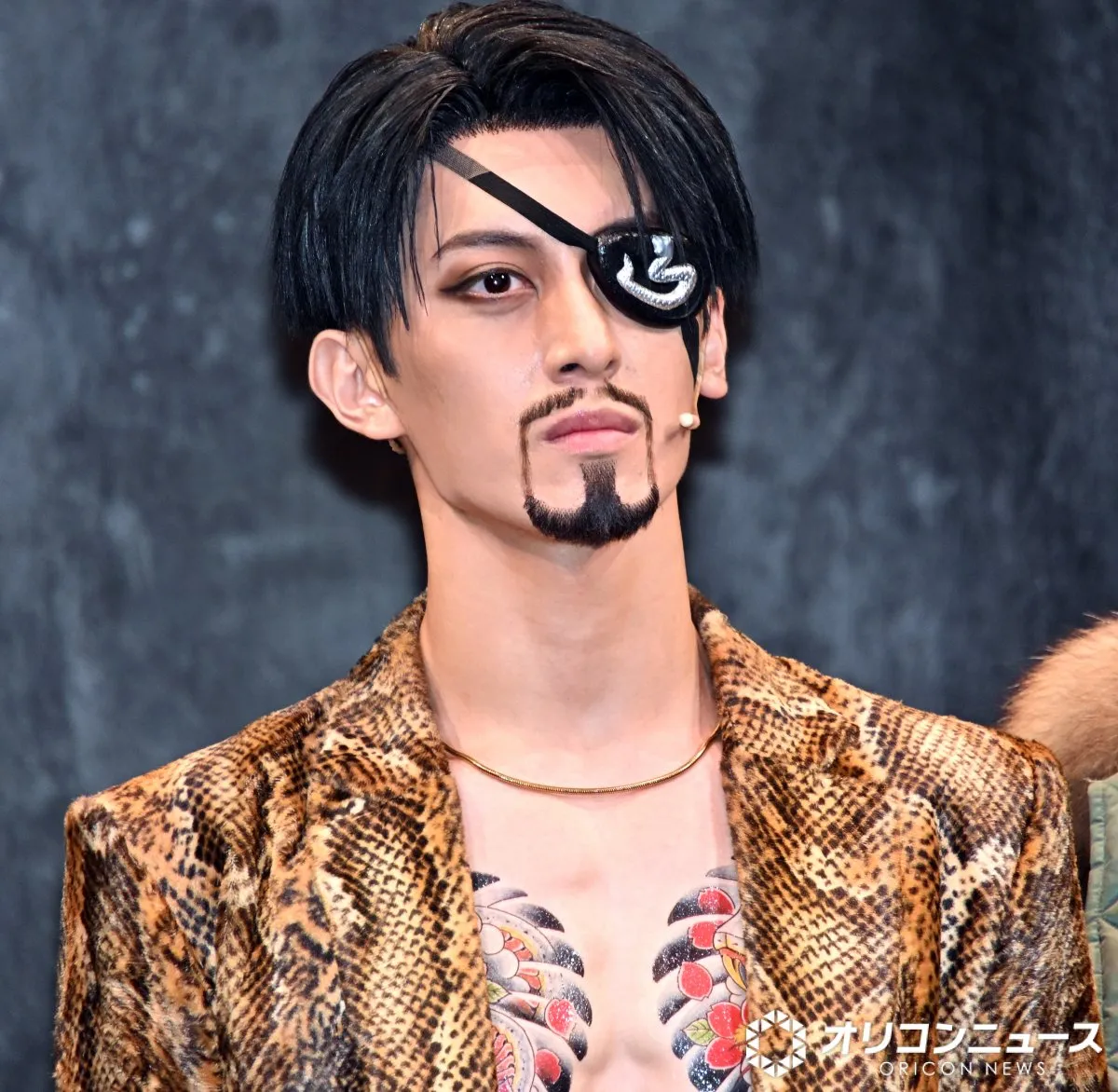 菊池修司、『龍が如く』舞台で真島吾朗のビジュアルを再現「息を呑むシーンがたくさん」