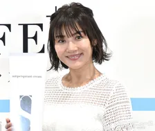 48歳・藤崎奈々子、シックな浴衣姿で“自撮りアップ”ショット披露に反響「すごく艶やかですね」「めっちゃ綺麗」