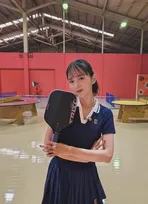 井桁弘恵、ミニスカ＆美へそチラリのショット公開　反響相次ぐ「美しい！」「スタイル良すぎ」