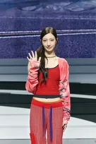 TWICEジヒョの実妹・SEOYEON、TUIDEとしてきょうデビュー　姉からのアドバイス明かす