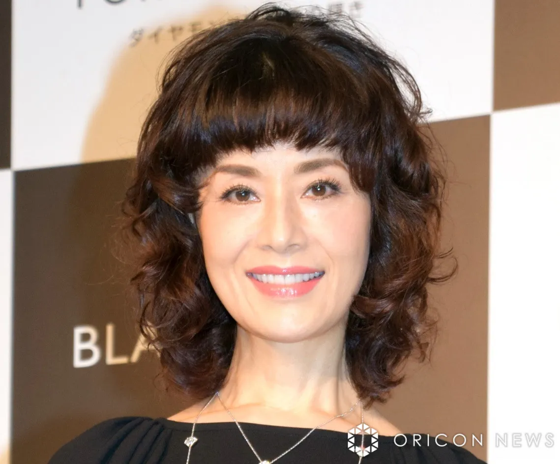 大地真央、12歳下夫と記念日ディナーで夫婦2ショット　入籍記念日を報告「素敵なご夫婦」「変わらず仲のよいおふたりに憧れます」