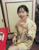 桜井日奈子、ビール片手に満面の笑み　カレンダー先行カット＆超豪華イベント解禁