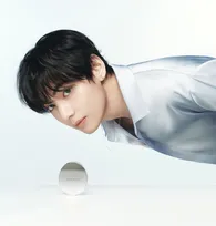 BTS・V、自然体の魅力際立つ新ビジュアル公開　TIRTIR新作クッション発売へ