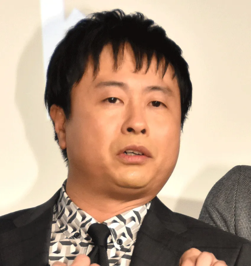 河本準一、17歳下のグラドル・磯部希帆との交際認める　出会いのきっかけも告白