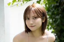 桃月なしことグラビアでマッチング気分「私はインドアなしこのメガネ姿がお気に入りです」