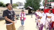 浜田雅功、盆踊りで”貴重な表情”…天童よしみと地元・八尾巡り「できてんの？」