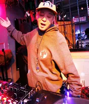 音楽との出会いは「タイムトンネル」――大貫憲章が語る、ロックイベントの楽しみ方