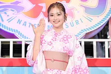 ゆうちゃみ、史上最少のリング型たまごっちに大興奮　バンダイオープニングセレモニーにお笑いコンビ・エバースとともに浴衣姿で参加「たまごっちの楽しみ方は本当に無限大！」