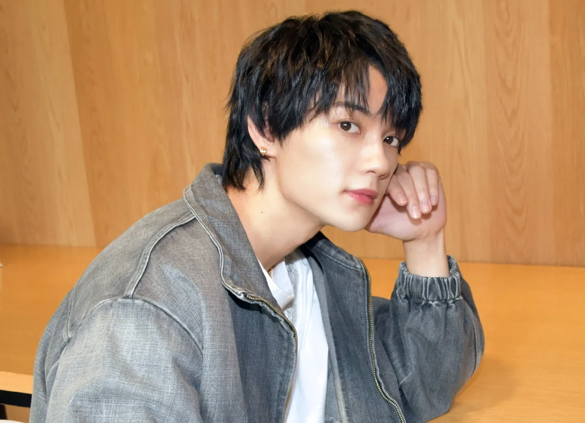 M!LK佐野勇斗、キンプリ髙橋海人との“出会い”は8年前「焼き肉屋さんに行ったら…」