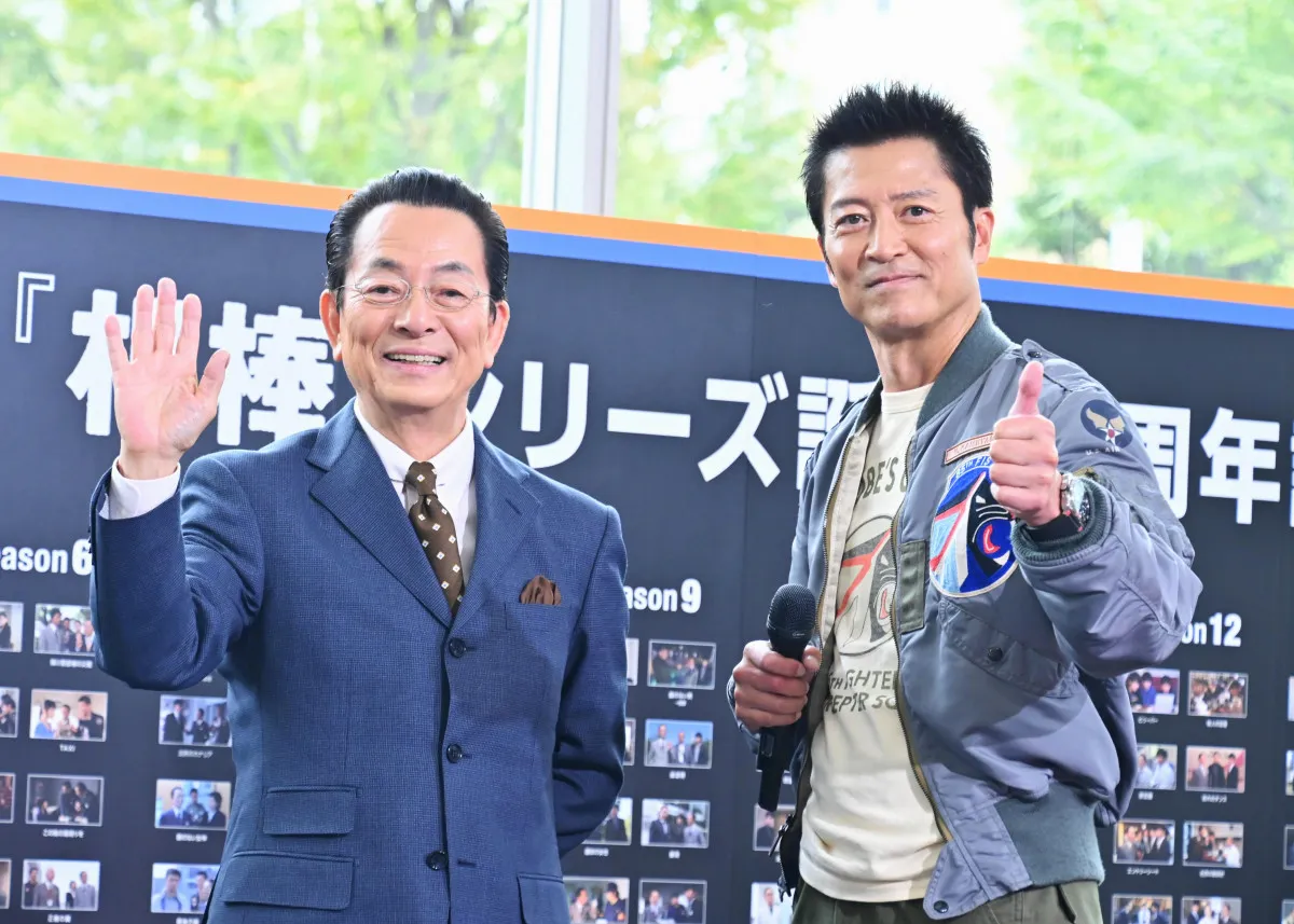 『相棒25』水谷豊＆寺脇康文のオフショットに反響続々「74歳と64歳とは思えない！」「生き甲斐をありがとう」