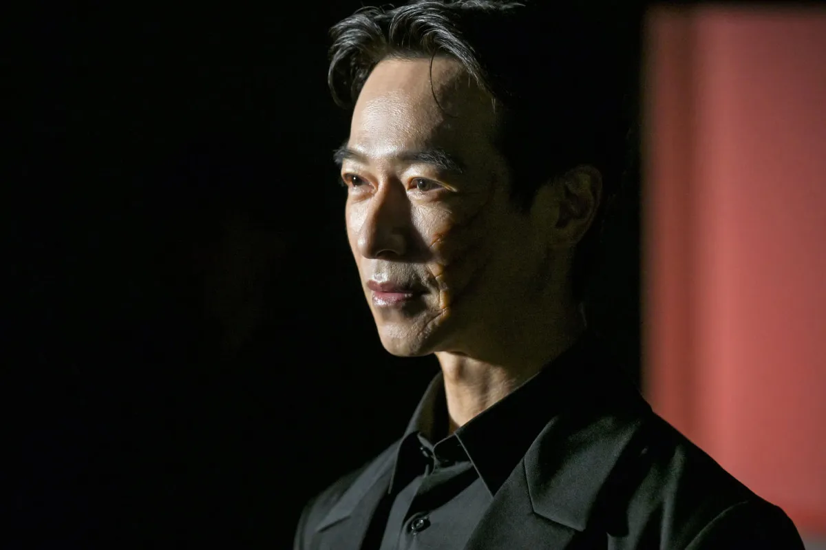 『VIVANT』堺雅人、異例の“一人三役”　サプライズ判明　「リュウ ミンシュエン」が登場
