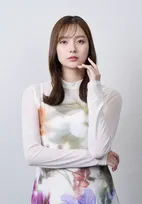 新川優愛、“人気俳優”役で主演「複雑な人間関係や過去の想いなどを表現していけたら」朝日奈央とテレ東ドラマ『妻を引退します』