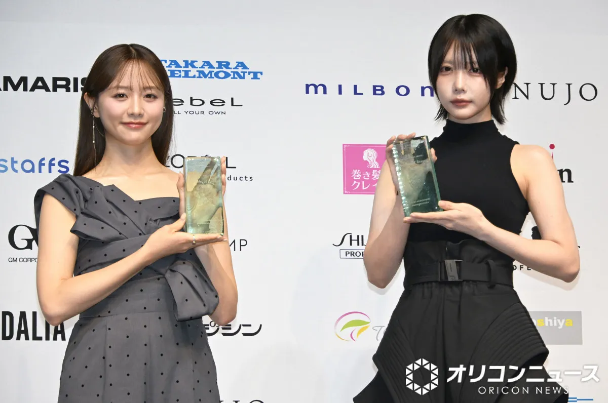 あの＆森香澄、『THE BEST OF BEAUTY 2026』を受賞　シックな装いで授賞式に出席