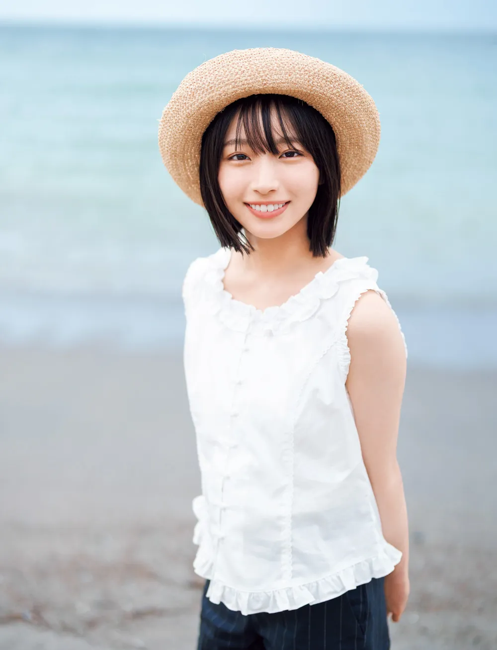 日向坂46大野愛実、キラキラな夏の主人公に　『マガジン』表紙＆巻頭