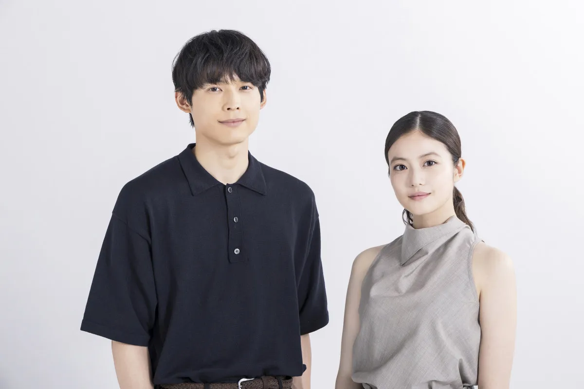 松村北斗＆今田美桜、映画『白鳥とコウモリ』初共演で印象に変化「理解力がすごい」「すごくよく笑う方」【インタビュー】