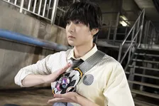 【仮面ライダーマイス】一話「子！マイスターとお嬢様」あらすじ　瑞生家の専属マイスター・音澄宙が仮面ライダーマイスに変身