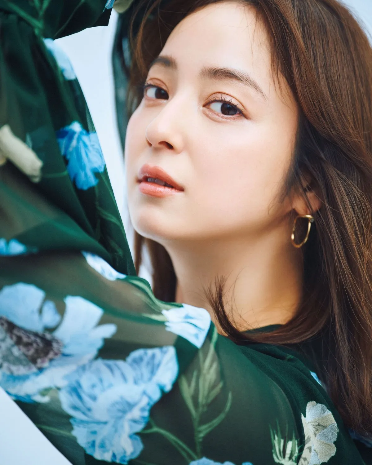 芸能生活20年の佐々木希、上品な美しさを映し出す　いつまでも輝き続ける秘密とは