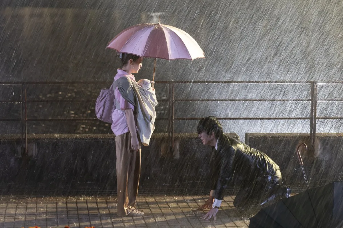 『カモフラージュ夫婦』誠一（前田公輝）、元妻・愛子（森迫永依）の秘密に泣き崩れる