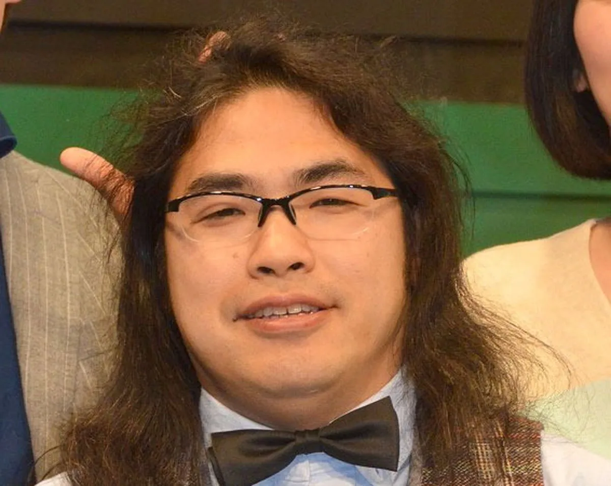 ロッチ・中岡、愛車の1979年式いすゞ“名車”を紹介　出会いは8年前「青山通りで見たことのない車を目にして…乗ってたバイクで追っかけたんです」