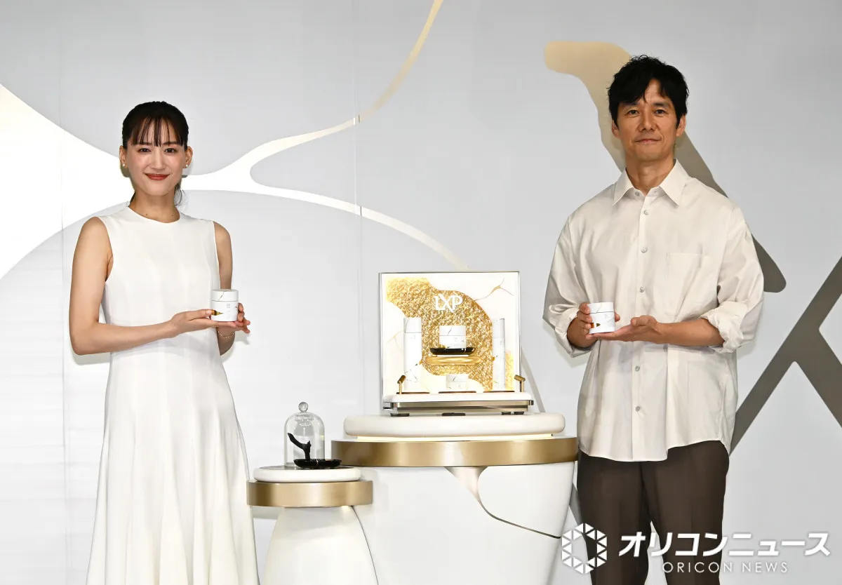 綾瀬はるか＆西島秀俊、『SK-II』イベントで共演　『八重の桜』の絆は今も　“はる坊”＆“お兄ちゃん”と呼び合う