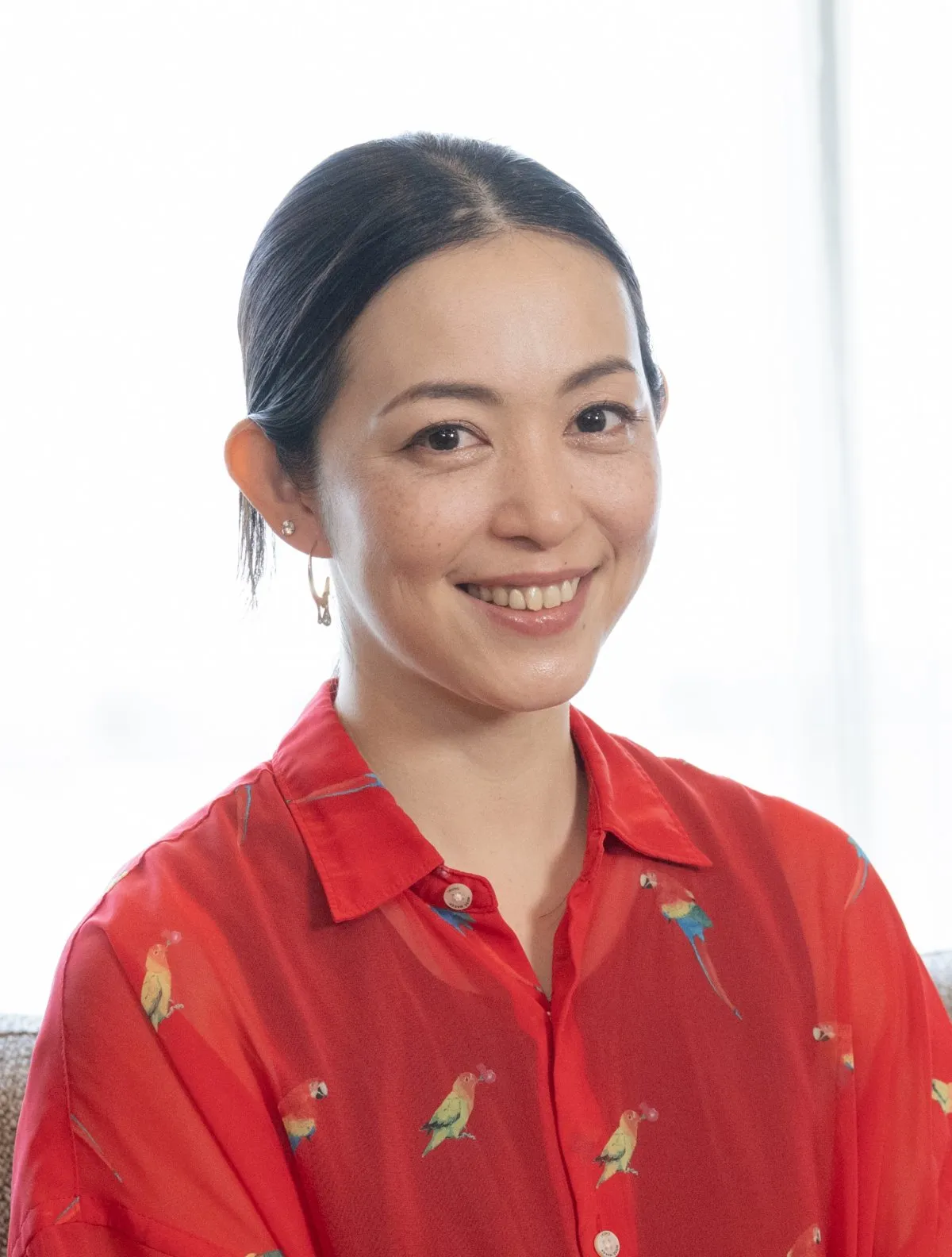 芸能界引退から6年…岩佐真悠子が介護士としてCM出演　39歳の現在“自分らしく働く”姿描く