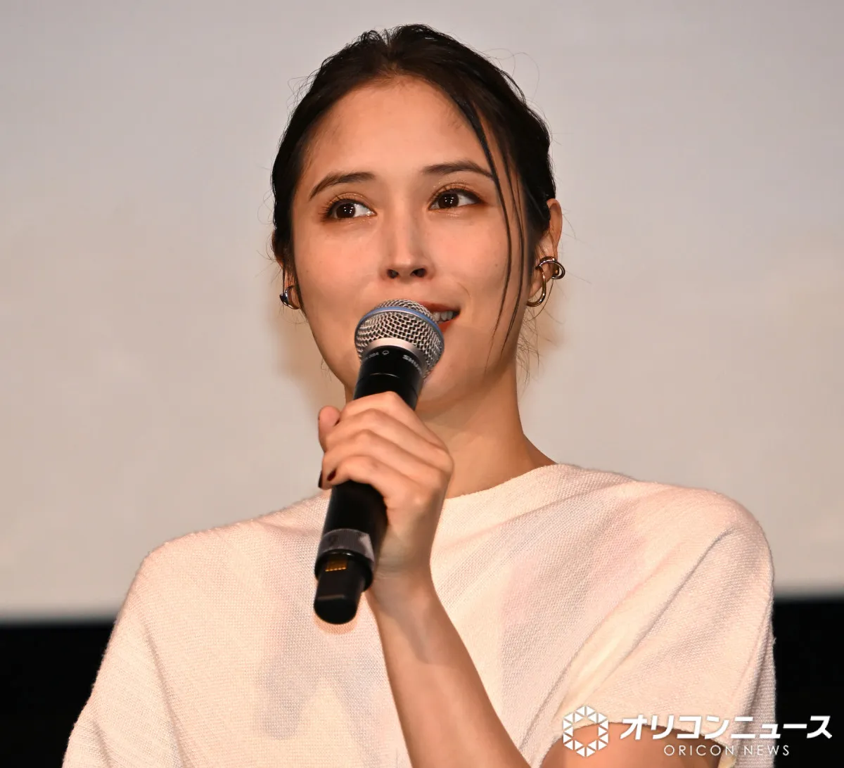 広瀬アリス、南アフリカ・ケープタウンで逃避行？「行く前にツイートするのでチェックしてください」