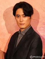 間宮祥太朗、“解像度高め”な美容外科副院長役「“いるなぁ”と思ってもらえたら」　役作りでなぜかジャグリング