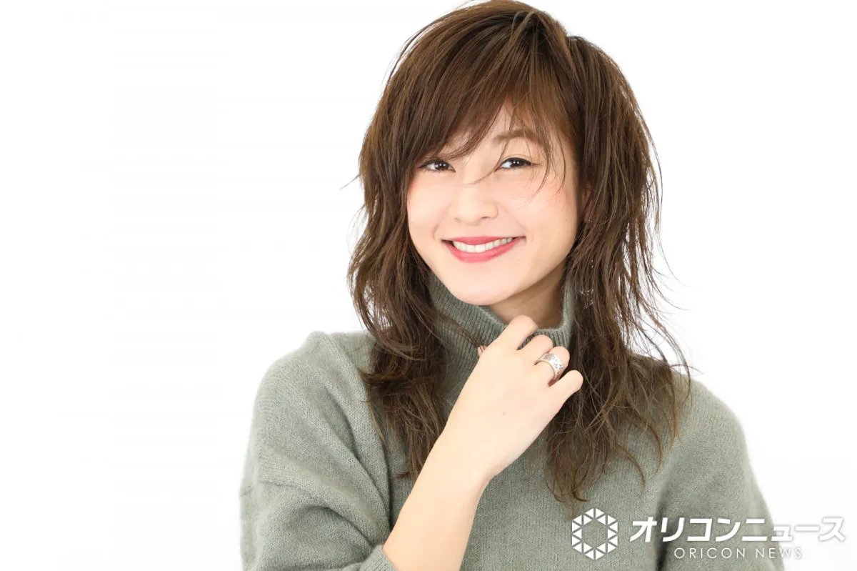 40歳・西山茉希、「GU」アイテム使った5つの“着回しコーデ”披露　きれいめから秋のお出かけスタイルまで「真似したくなりました」「かわいい」