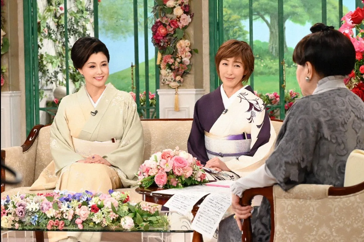 『キャッツアイ』で姉妹役、仲良しの2人が着物姿で登場　高島礼子＆藤原紀香が『徹子の部屋』へ