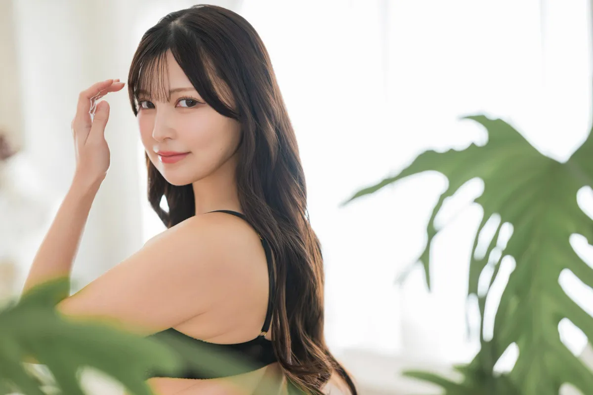 アイドルグループ「JAPANARIZM」の成瀬かのん、誕生日に写真集発売　自然体の表情から大胆な一面までを見せる