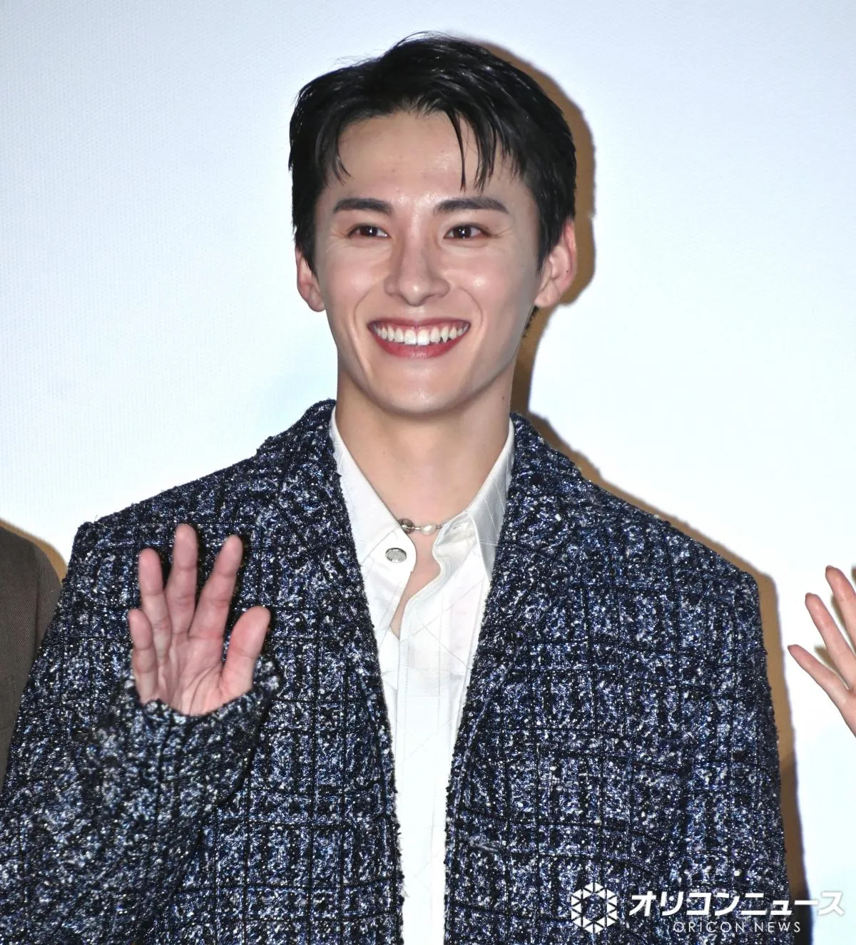 JO1・川西拓実、ハリウッド路上で即興ラップ　総再生数1300万回超「He’s so talented」