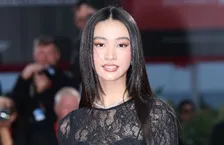 Koki,大胆ドレスで映画祭のレッドカーペットに登場　ランジェリーが透けた上品な着こなしに反響「華やか＆セクシー」「本当に美しい」