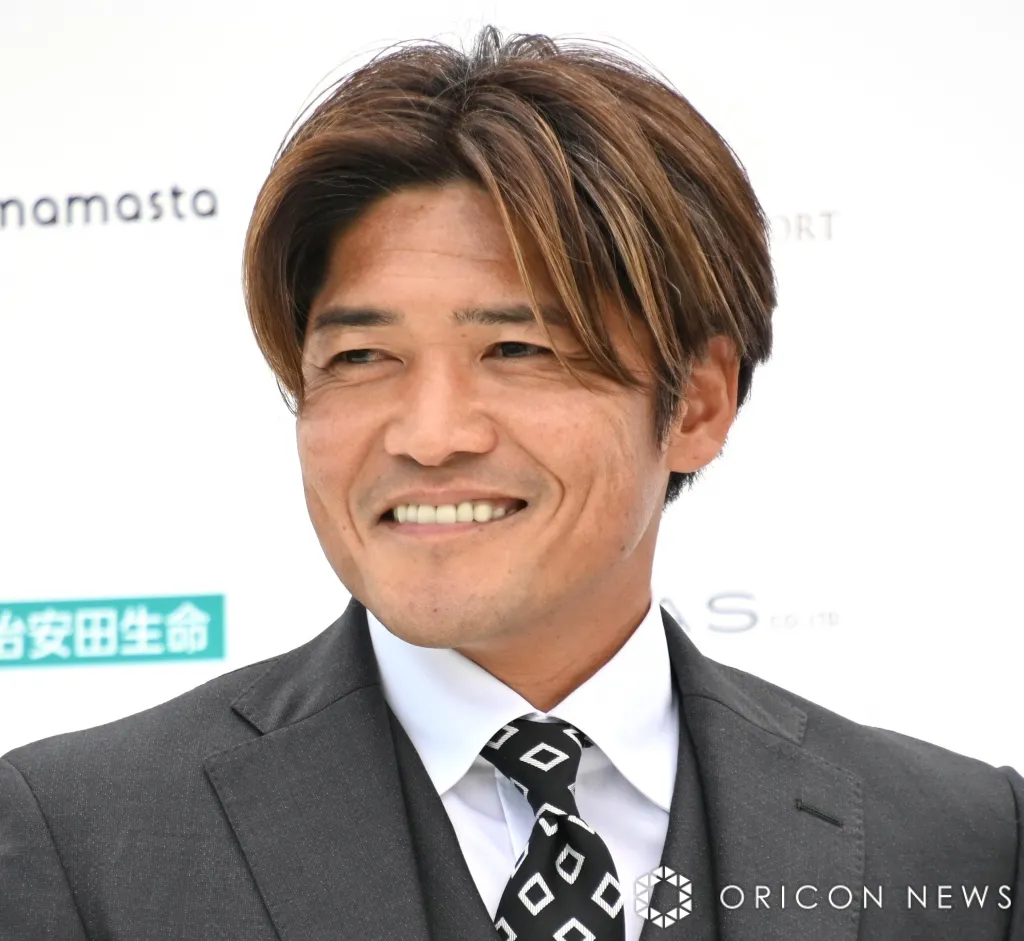 “44歳で現役復帰”の大久保嘉人、自宅テラスで“朝カフェ”楽しむ　スペイン移住生活の近況に「すごーい」「おしゃれですね」