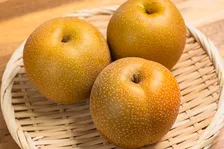 「すごい。ピーラー並み」千疋屋が披露した“梨の皮むき”に驚き　梨農家も思わず反応