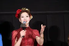 「かつみ♥さゆり」♥さゆり、アン・ハサウェイ風の姿で魅了　夫婦愛も語る「コンビを組む時になんでも半分こしよう」
