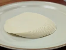 餃子の皮で“ミニタコス”？　アルミホイルを使った”裏ワザレシピ”「おやつやおつまみにもピッタリ」