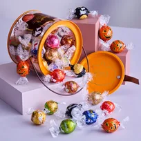 リンツ、秋恒例「ハロウィン詰め放題」18日スタート　新フレーバー＆ハロウィン限定品も好きなだけ自分好みにアソート