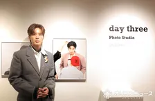『梨泰院クラス』キム・ドンヒ、写真展で「一緒にすてきな時間を過ごせれば」　日本作品出演にも意欲