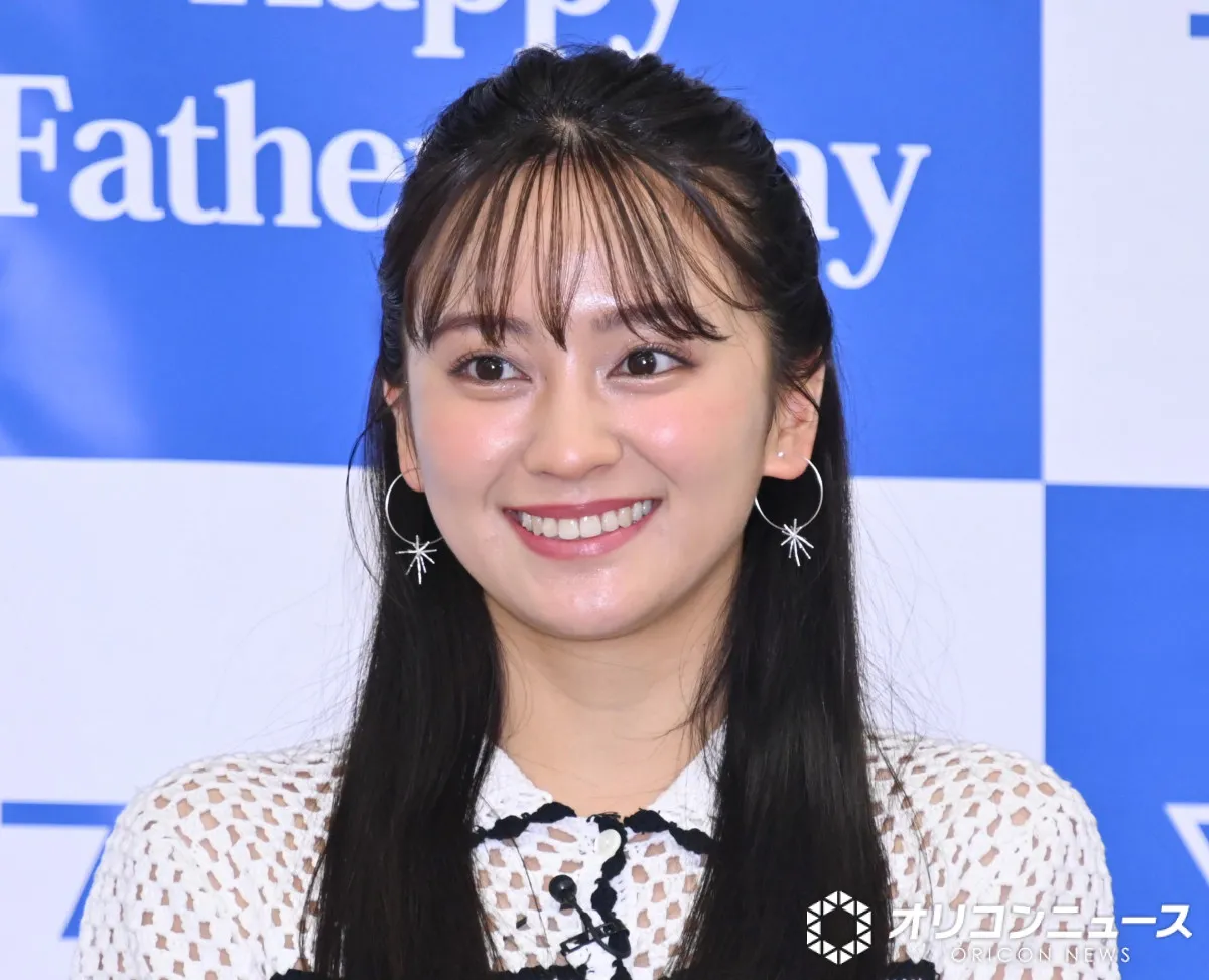 1児の母・岡田結実、ソファで“無防備寝落ち”ショット公開　「なぜそこに…」写真に写り込んだ“ママのリアル”に反響