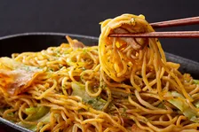 人気シェフ・笠原将弘氏、“わが家のソース焼きそば”レシピに反響　おいしさを“格上げ”する簡単テクに「この作り方はすごい！」　料理動画が100万回再生超え