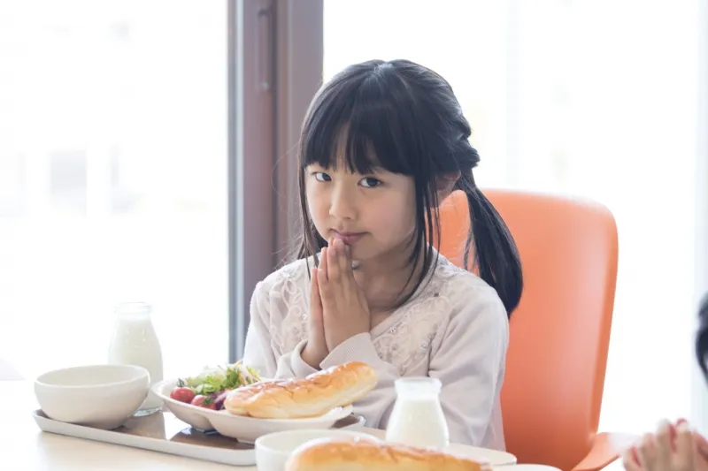 小学校での「給食残し」問題が深刻に。野菜好きな子どもに育てる「ベジ...