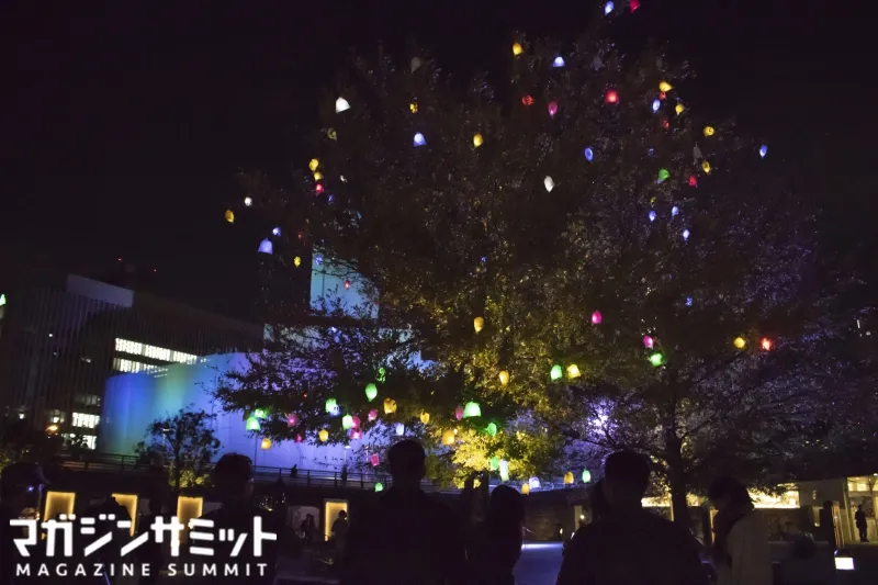 横浜がいつにも増して幻想的な夜景になる。イルミネーションなど「光」...