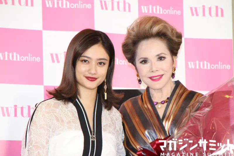 谷まりあ「イッテQ」共演のデヴィ夫人より“素敵なレディ”になるための秘...